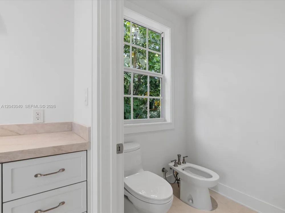 6333 SW 69th St South Miami, FL 33143
