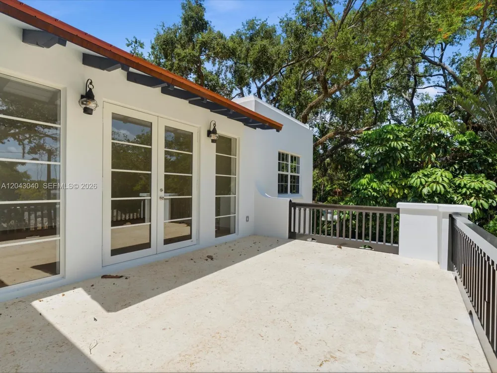 6333 SW 69th St South Miami, FL 33143