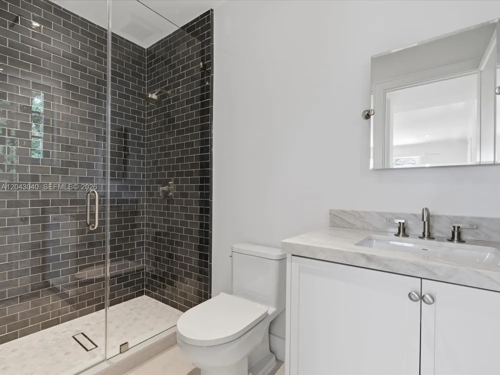 6333 SW 69th St South Miami, FL 33143