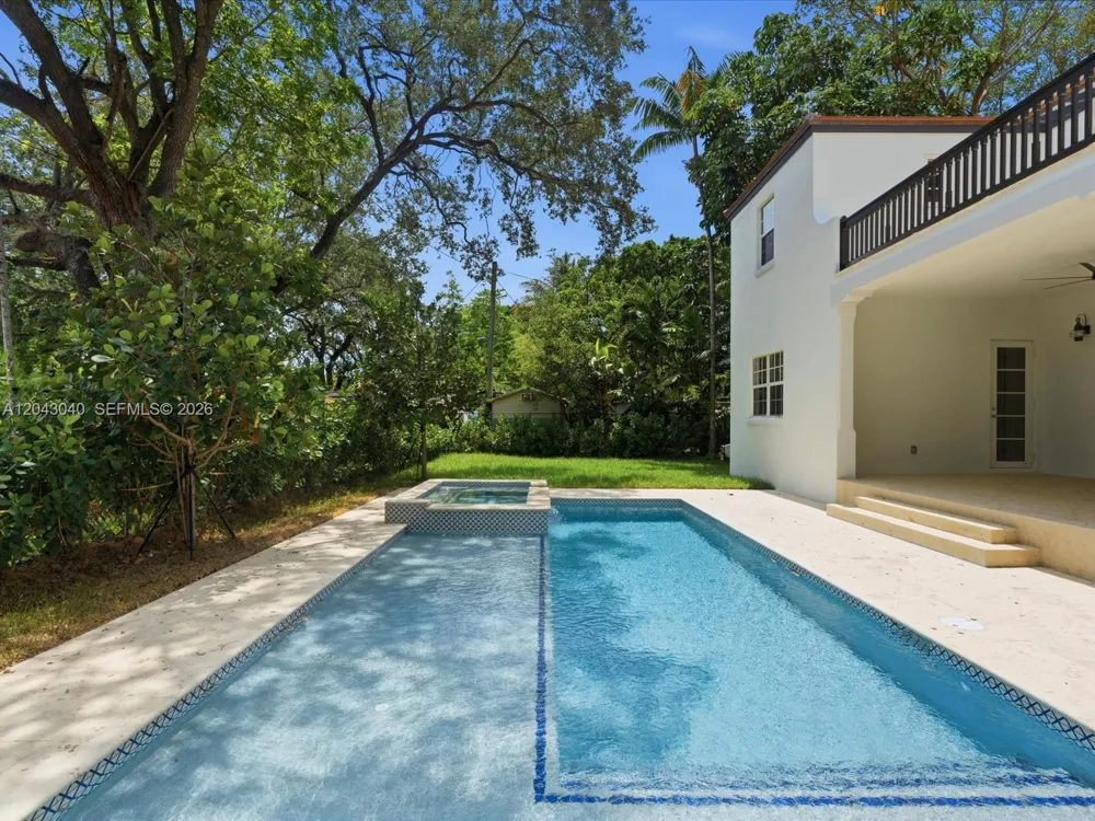 6333 SW 69th St South Miami, FL 33143