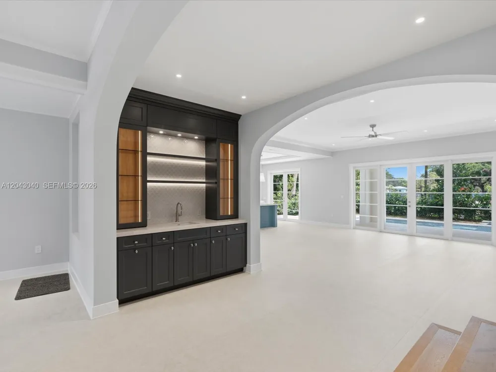 6333 SW 69th St South Miami, FL 33143