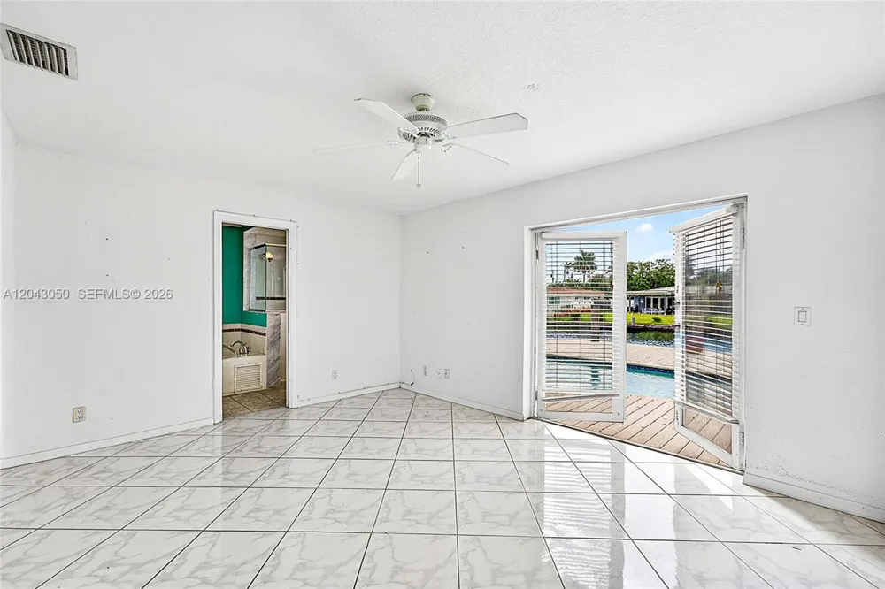 2832 NW 10th Ave Wilton Manors, FL 33311