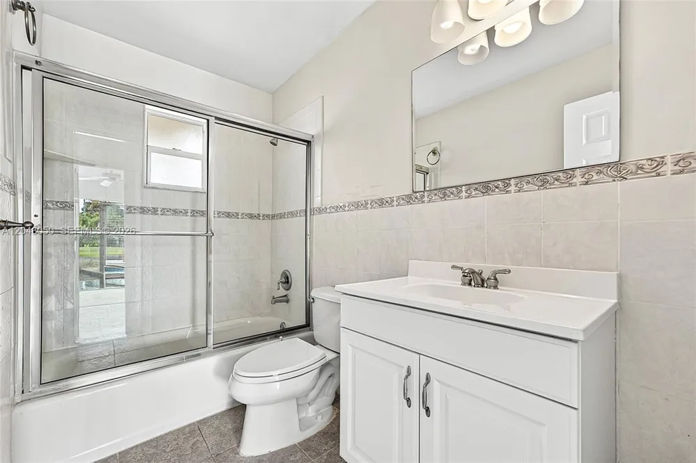 2832 NW 10th Ave Wilton Manors, FL 33311