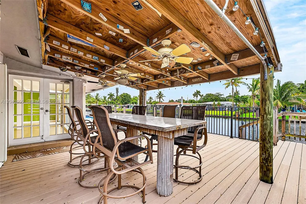 2832 NW 10th Ave Wilton Manors, FL 33311