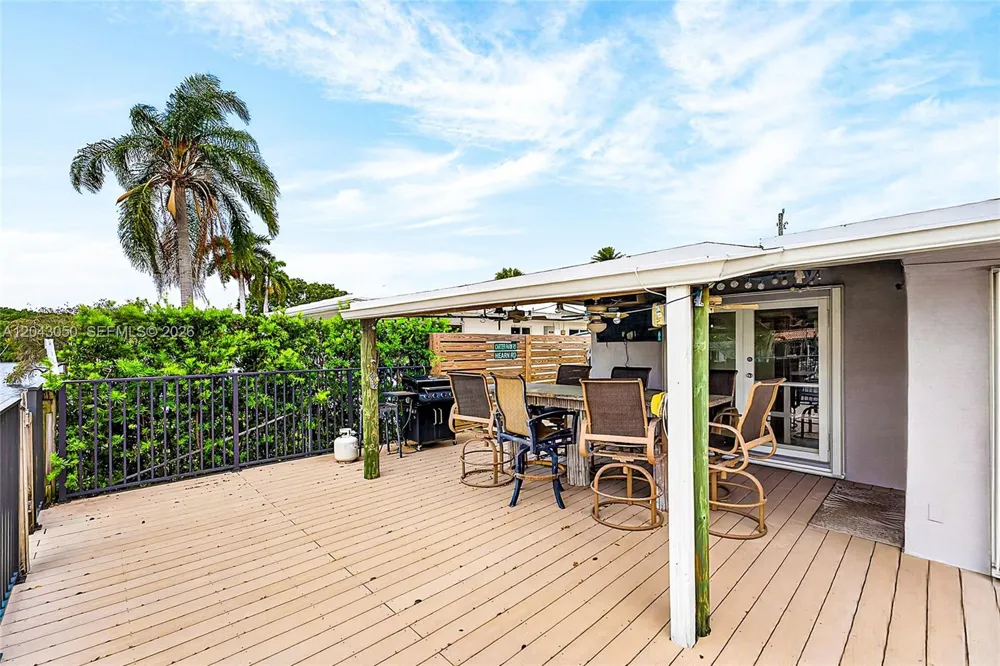 2832 NW 10th Ave Wilton Manors, FL 33311