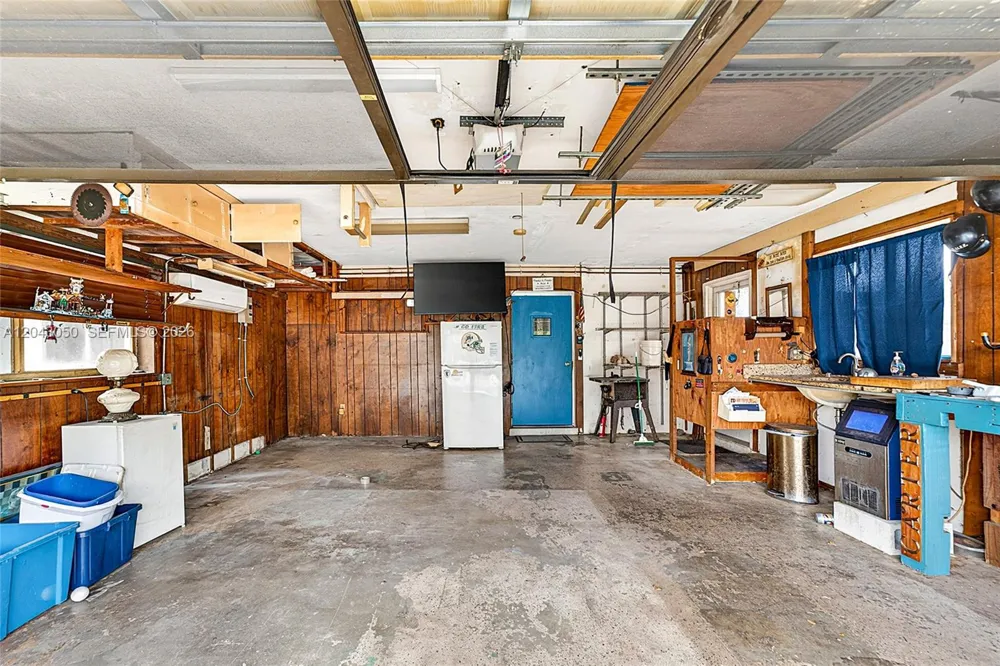 2832 NW 10th Ave Wilton Manors, FL 33311