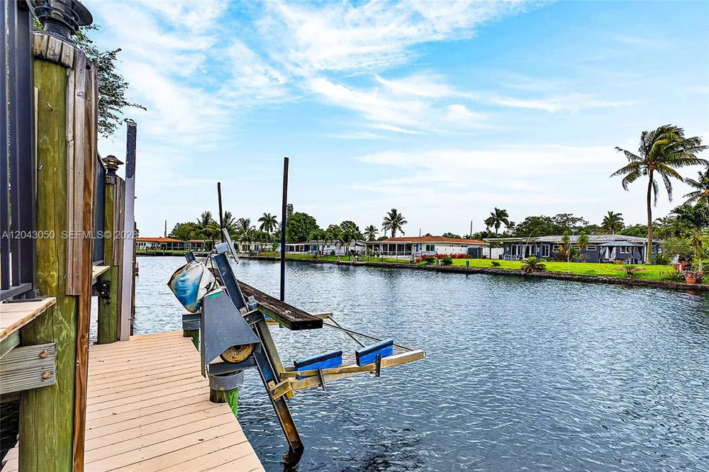 2832 NW 10th Ave Wilton Manors, FL 33311