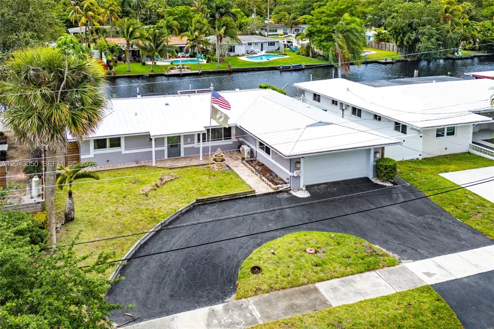 2832 NW 10th Ave Wilton Manors, FL 33311
