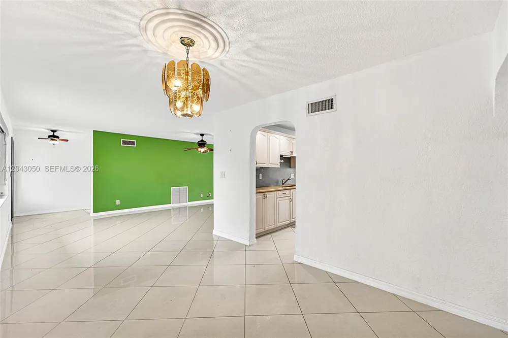 2832 NW 10th Ave Wilton Manors, FL 33311