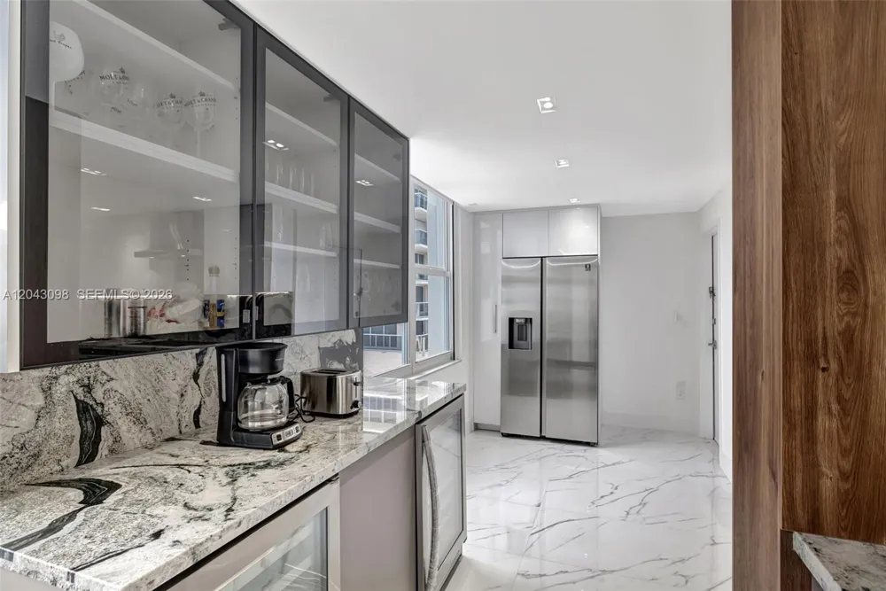 2751 S Ocean Dr #404N Hollywood, FL 33019