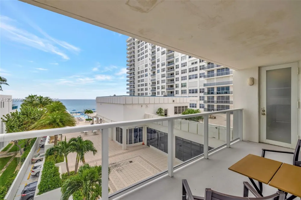 2751 S Ocean Dr #404N Hollywood, FL 33019