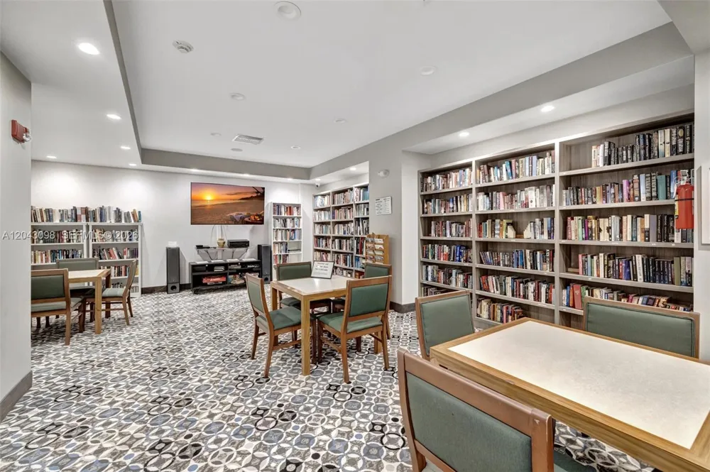 2751 S Ocean Dr #404N Hollywood, FL 33019