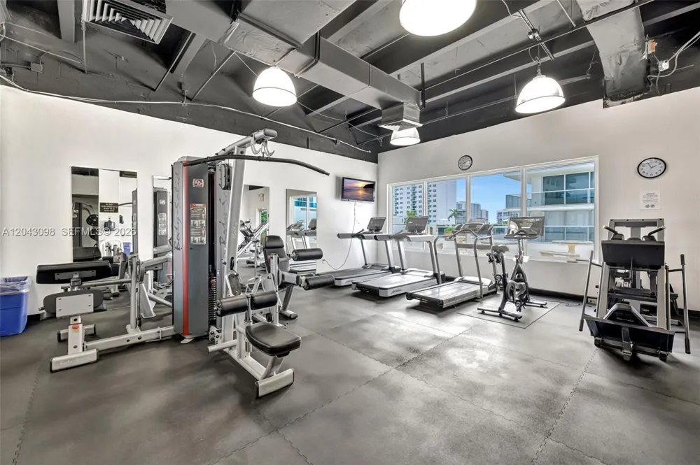 2751 S Ocean Dr #404N Hollywood, FL 33019