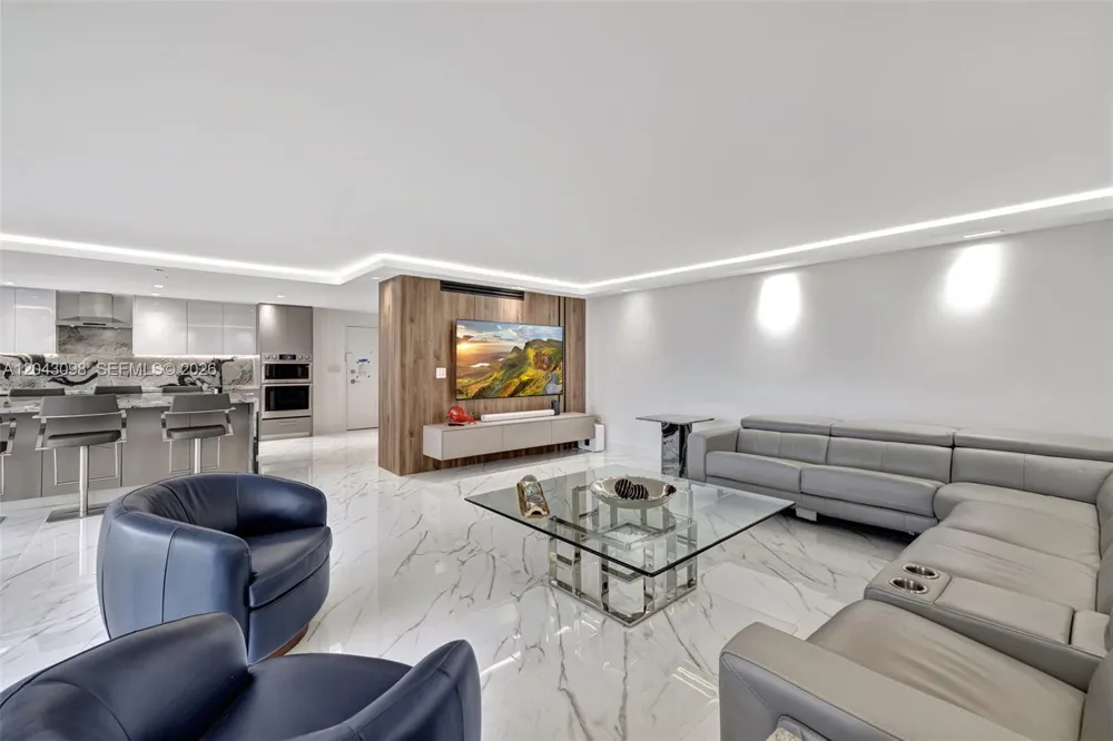 2751 S Ocean Dr #404N Hollywood, FL 33019