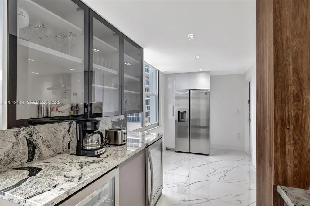 2751 S Ocean Dr #404N Hollywood, FL 33019