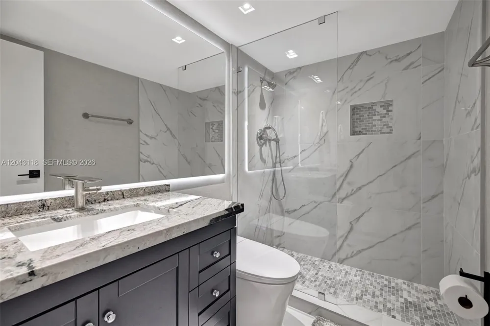 2751 S Ocean Dr #404N Hollywood, FL 33019