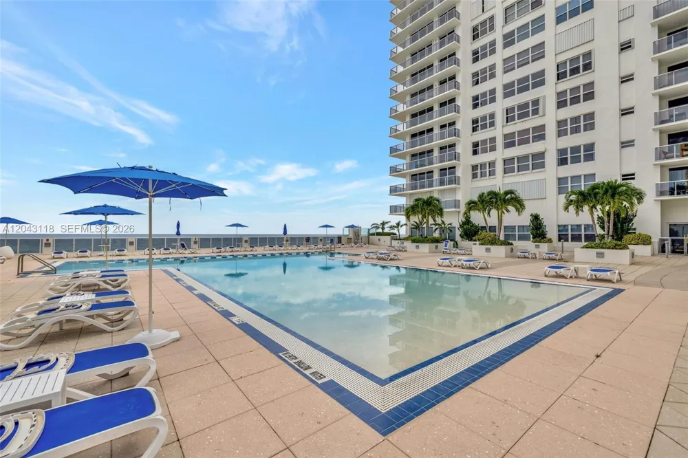 2751 S Ocean Dr #404N Hollywood, FL 33019