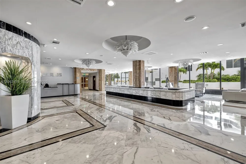 2751 S Ocean Dr #404N Hollywood, FL 33019