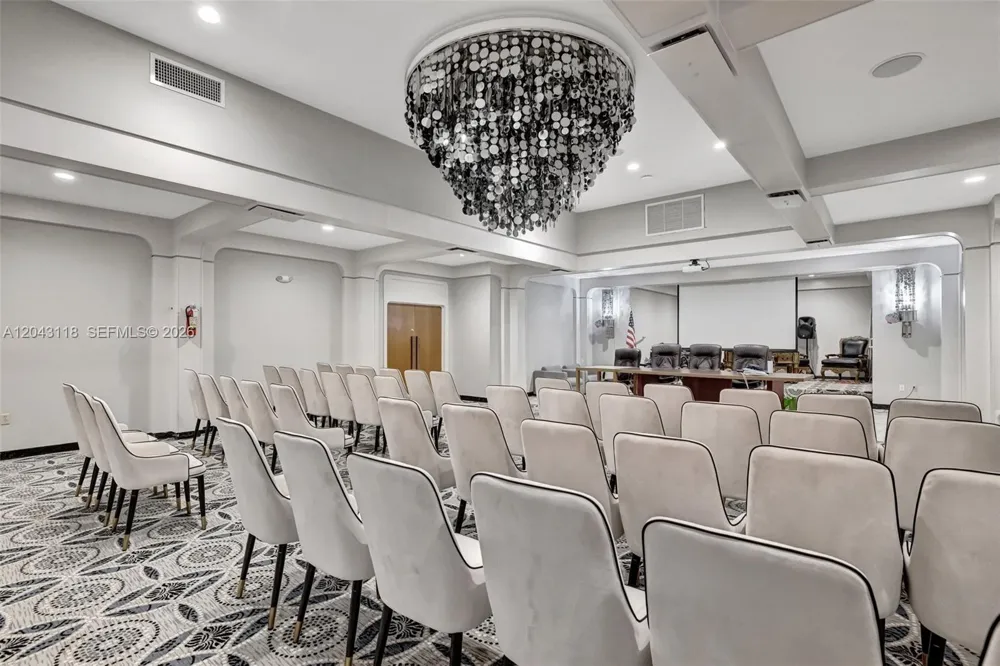 2751 S Ocean Dr #404N Hollywood, FL 33019
