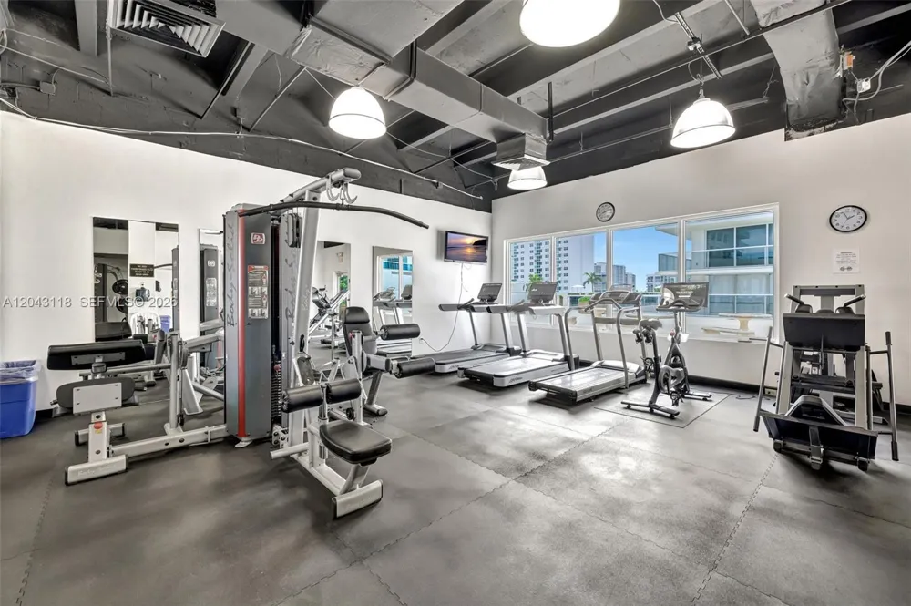 2751 S Ocean Dr #404N Hollywood, FL 33019