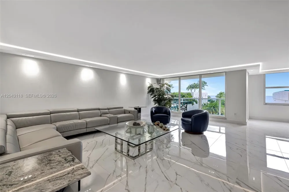 2751 S Ocean Dr #404N Hollywood, FL 33019