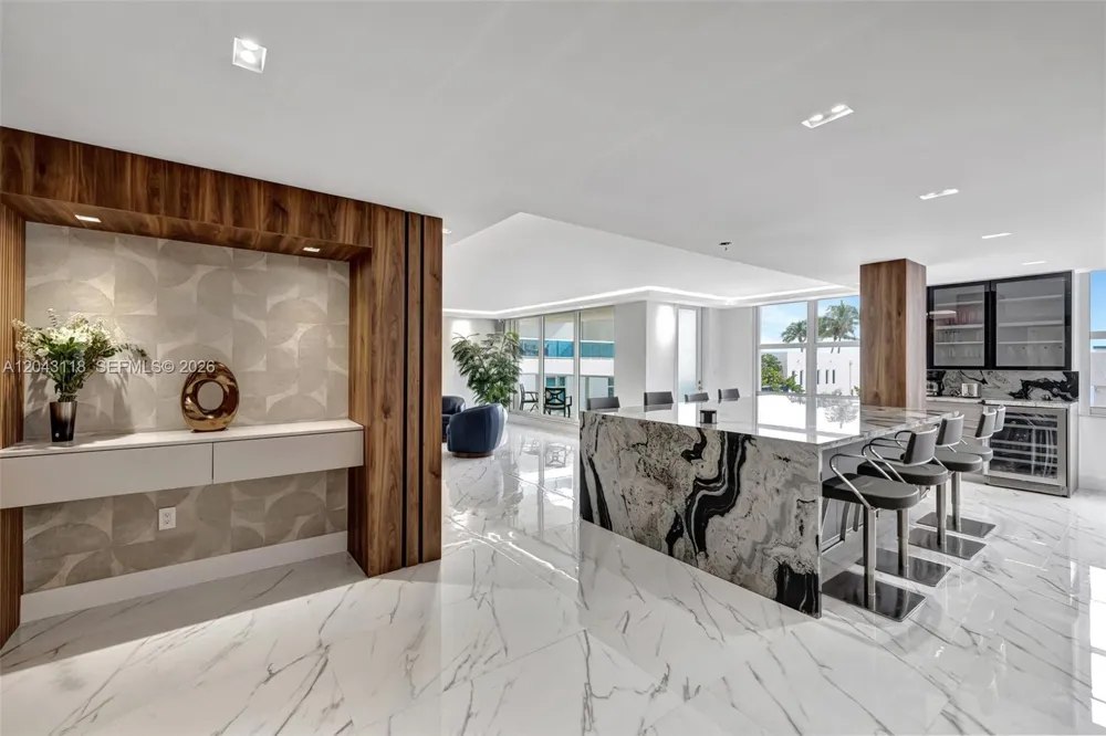 2751 S Ocean Dr #404N Hollywood, FL 33019