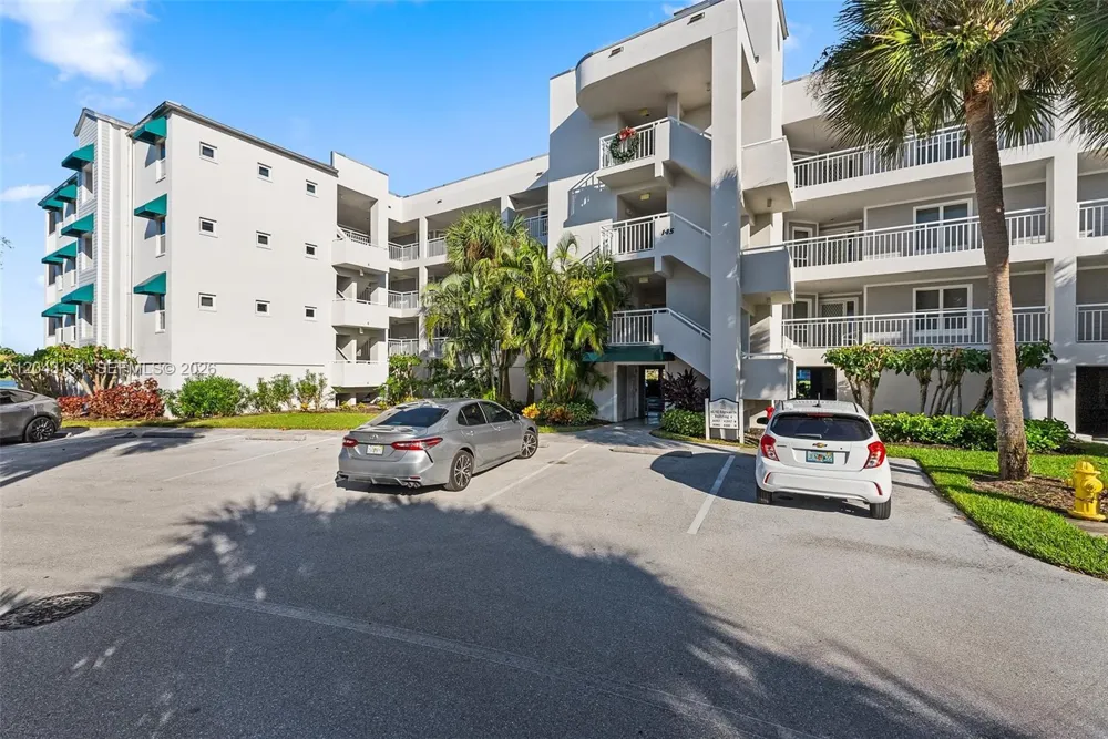 145 NE Edgewater Dr #4105 Hutchinson Island, FL 34996