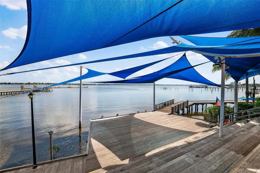 145 NE Edgewater Dr #4105 Hutchinson Island, FL 34996