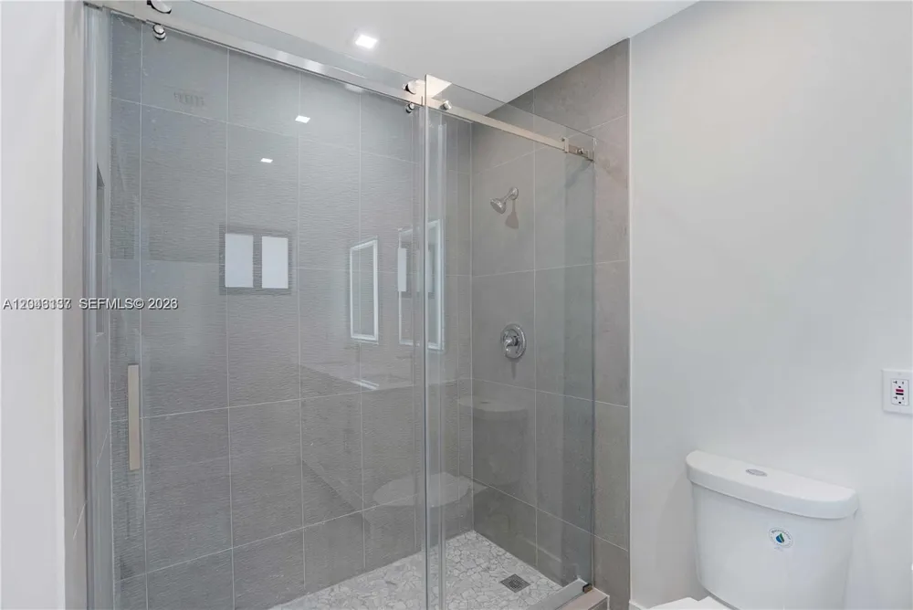 222 SW 3rd Ter Dania Beach, FL 33004