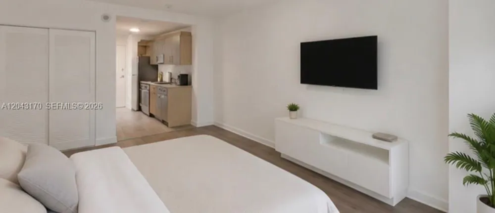 10275 Collins Ave #115 Bal Harbour, FL 33154