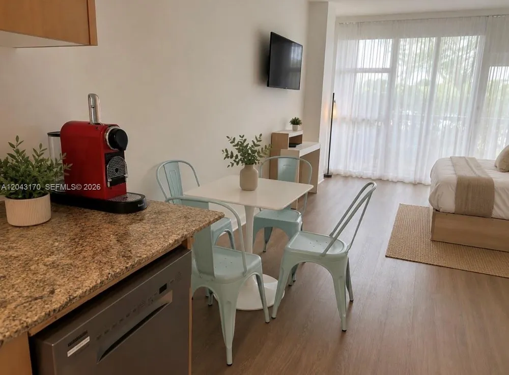 10275 Collins Ave #115 Bal Harbour, FL 33154