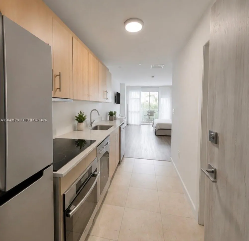 10275 Collins Ave #115 Bal Harbour, FL 33154