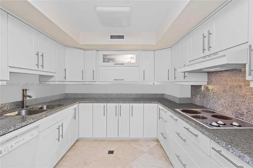 3 Grove Isle Dr #C1610 Miami, FL 33133