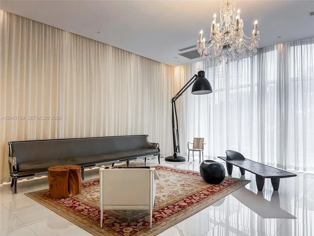 465 Brickell Ave #5505 Miami, FL 33131