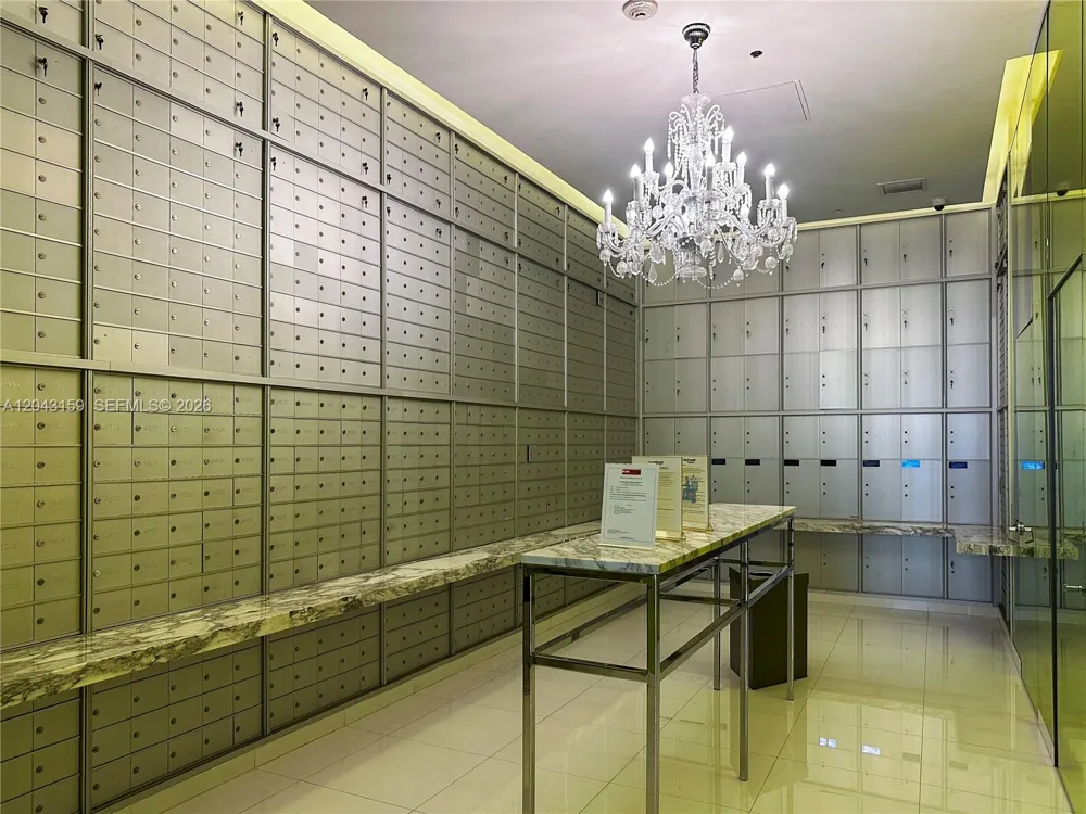 465 Brickell Ave #5505 Miami, FL 33131