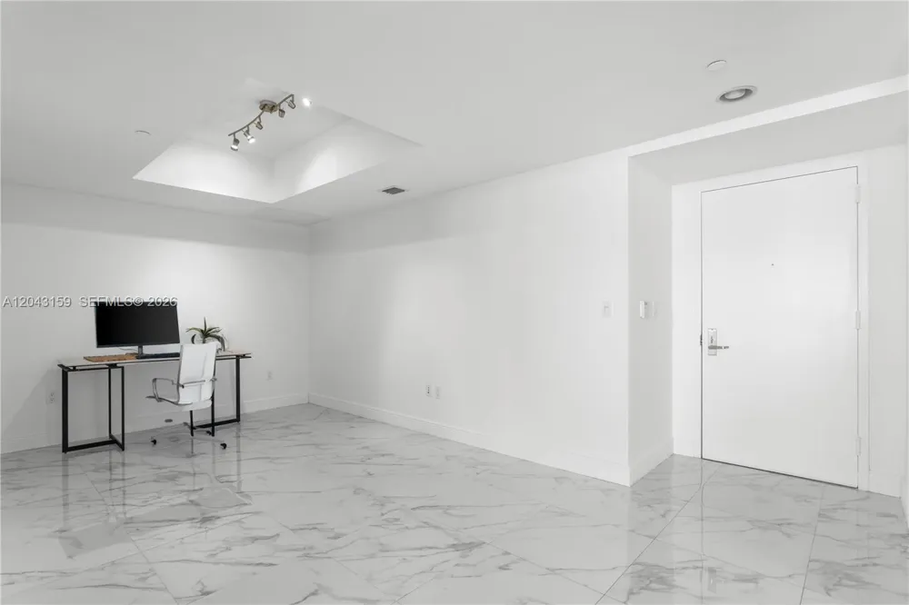 465 Brickell Ave #5505 Miami, FL 33131