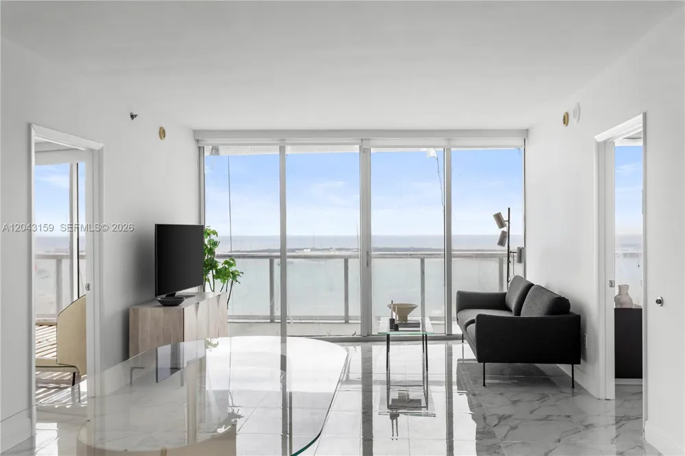 465 Brickell Ave #5505 Miami, FL 33131