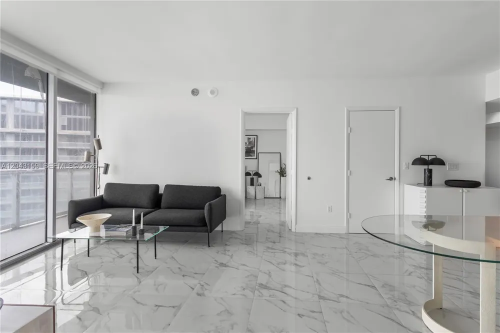465 Brickell Ave #5505 Miami, FL 33131