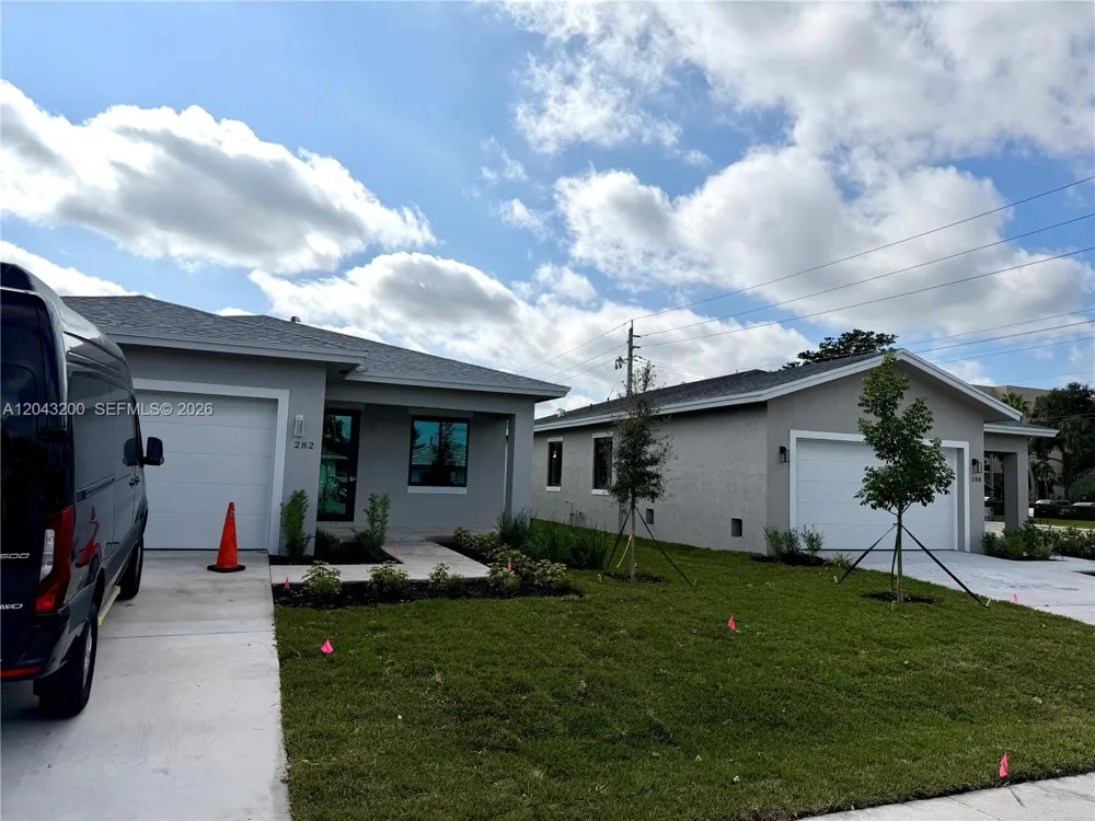 282 SW 2nd Ct Deerfield Beach, FL 33441