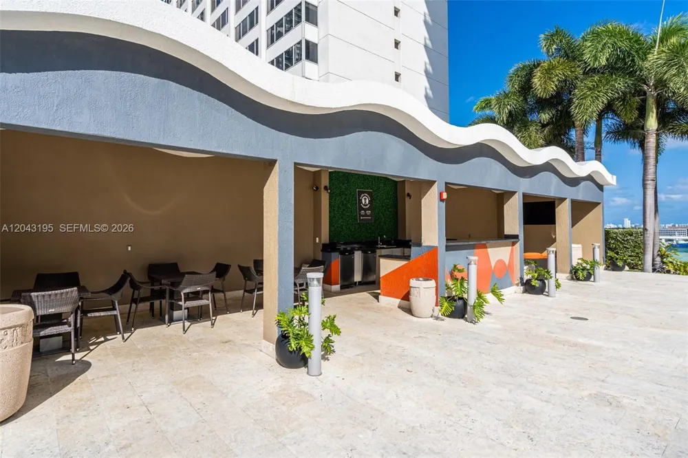 50 Biscayne Blvd #904 Miami, FL 33132