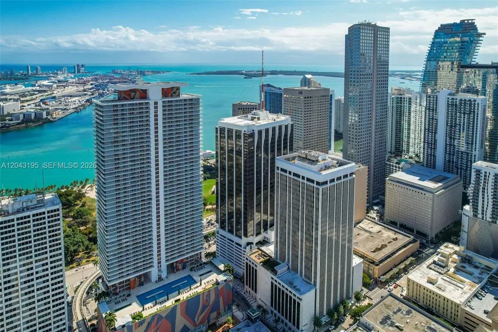 50 Biscayne Blvd #904 Miami, FL 33132
