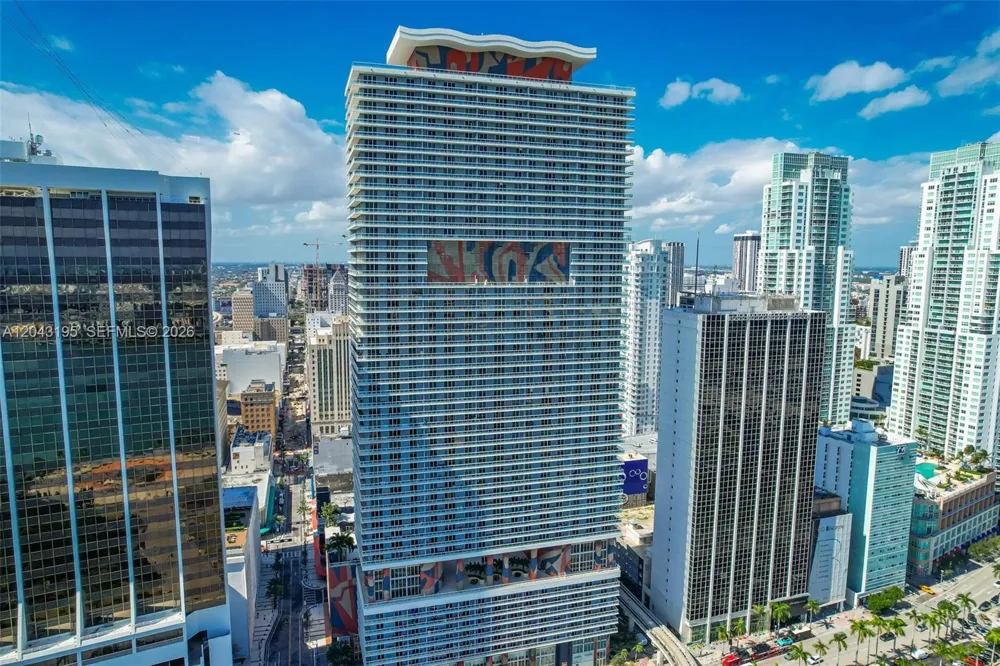 50 Biscayne Blvd #904 Miami, FL 33132