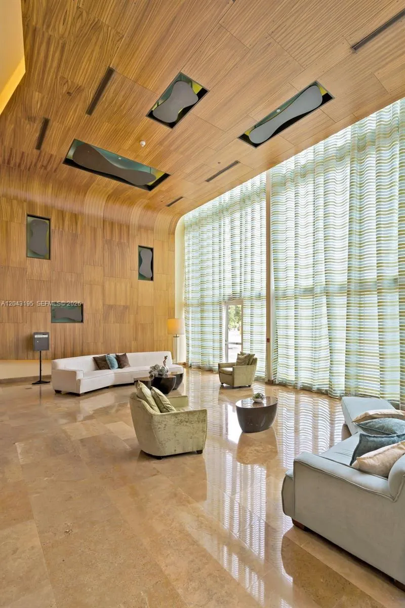 50 Biscayne Blvd #904 Miami, FL 33132