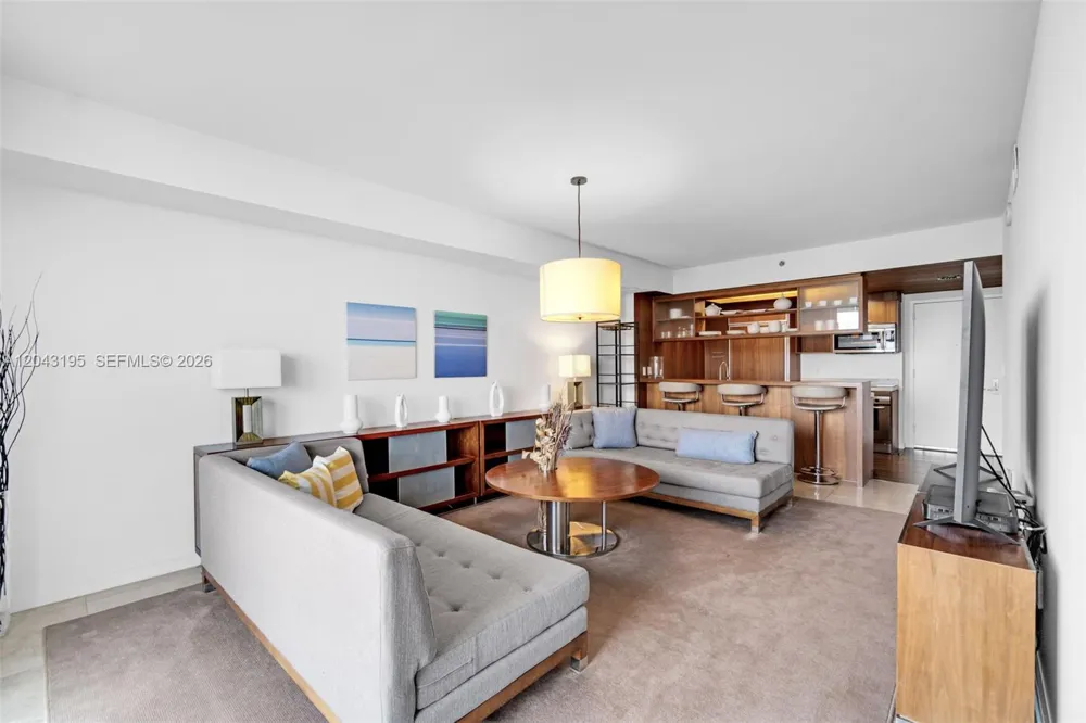 50 Biscayne Blvd #904 Miami, FL 33132