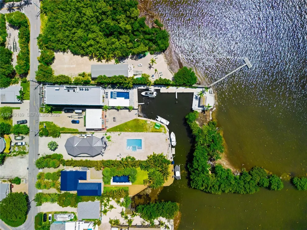 16 Seaside Ave Key Largo, FL 33037