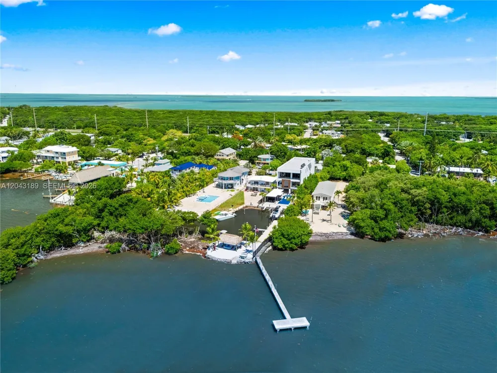 16 Seaside Ave Key Largo, FL 33037