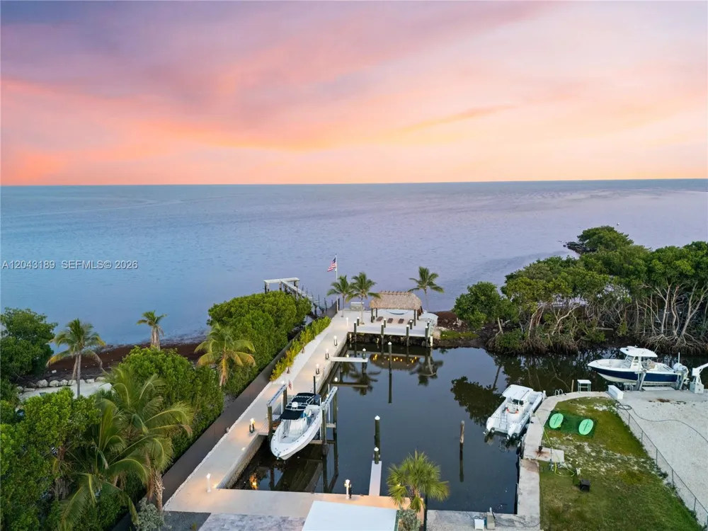 16 Seaside Ave Key Largo, FL 33037