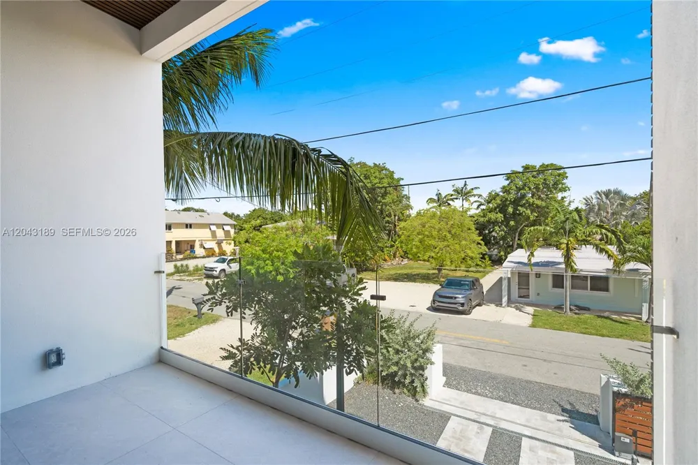 16 Seaside Ave Key Largo, FL 33037