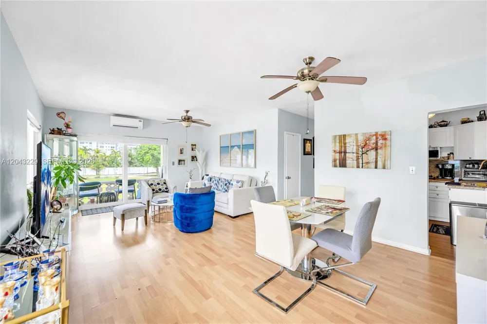 9281 W Bay Harbor Dr #15 Bay Harbor Islands, FL 33154