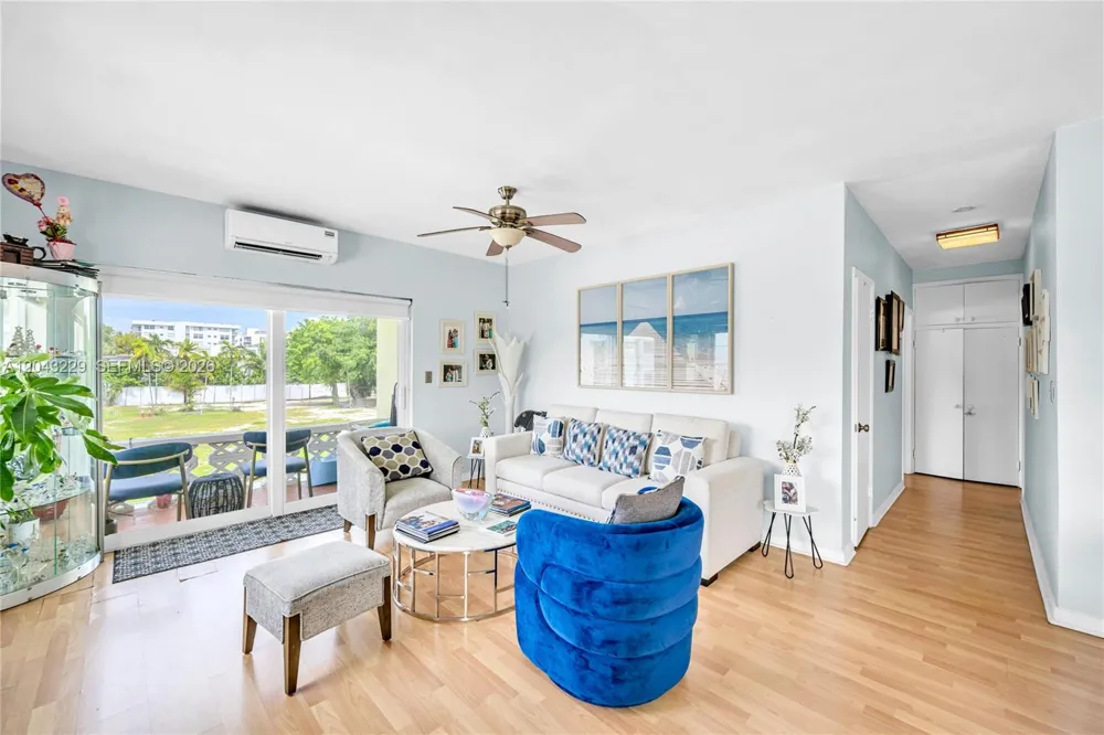 9281 W Bay Harbor Dr #15 Bay Harbor Islands, FL 33154